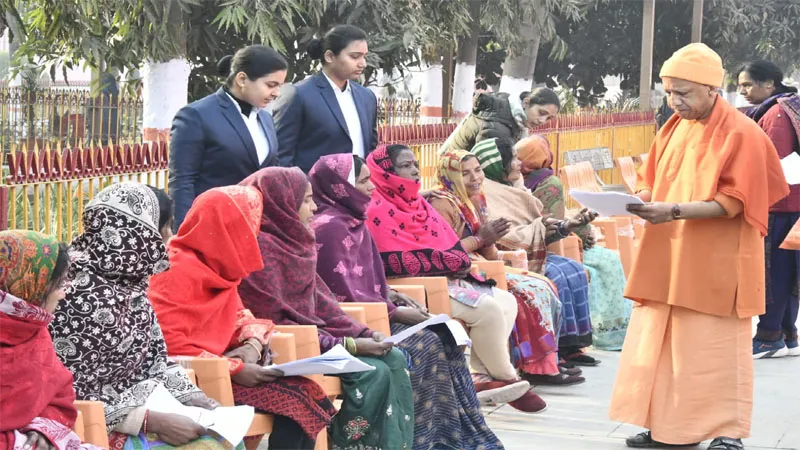 मेरी सरकार के रहते कोई नहीं उजाड़ पाएगा गरीब का घर, हिम्मत की तो खैर नहीं!: सीएम योगी, देखें VIDEO