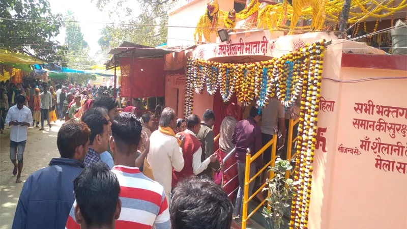 बाराबंकी: माघी पूर्णिमा पर सैलानी माता मंदिर में उमड़ा भक्तों का सैलाब, गूंजे मां के जयकारे, जानिए क्या है तीर्थस्थान की खासियत?