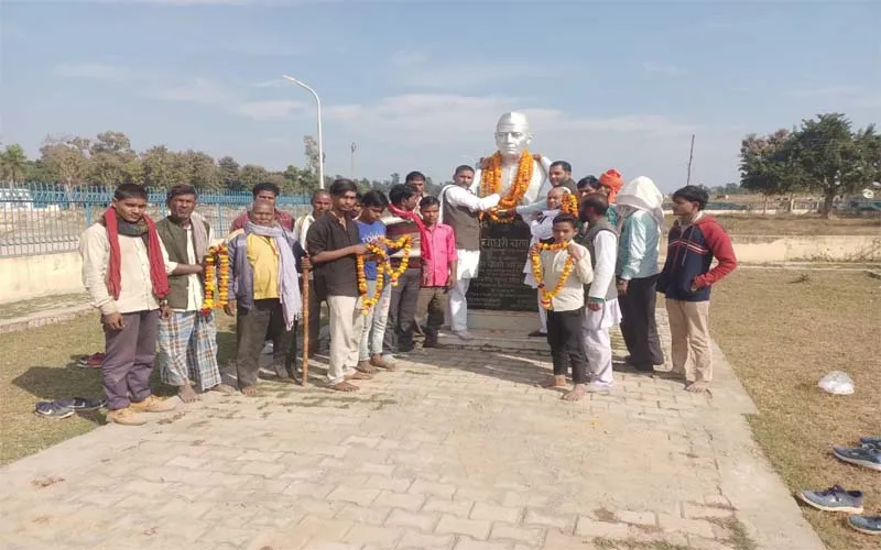 श्रावस्ती: पूर्व पीएम व 'किसान मसीहा' चौधरी चरण सिंह को भारत रत्न दिए जाने के ऐलान से रालोद खुश, पीएम को दी बधाई  