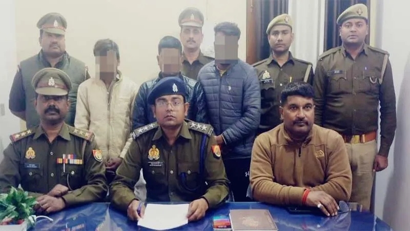 सुलतानपुर: जिसकी अधजली लाश मिली वह हरियाणा में घूम रहा था... प्रेमिका को फोन किया और फंस गया जाल में!