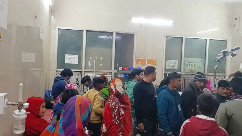 बहराइच: अब लड़की पक्ष के चार लोग हुए फूड प्वाइजनिंग के शिकार, जिला अस्पताल में कराए गए भर्ती