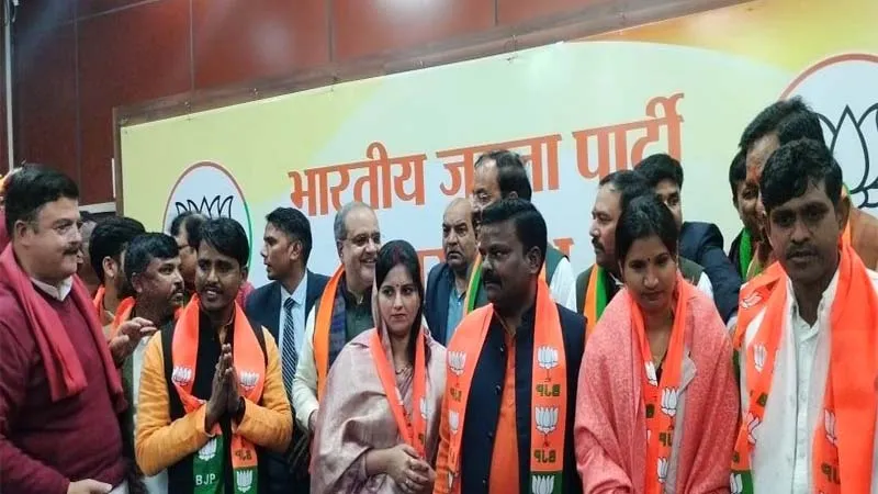 अयोध्या: नगर निगम के पांच निर्दलीय पार्षद हुए भाजपा में शामिल, बीजेपी को होगा यह फायदा?