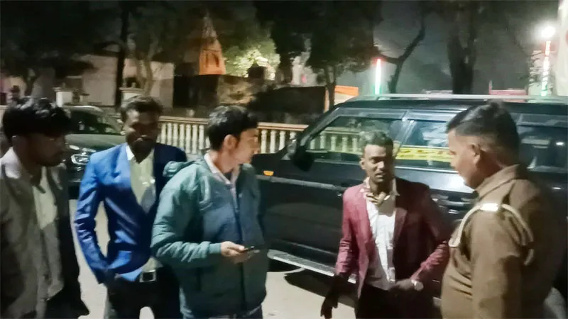 बहराइच: पहले कुत्तों के झुंड ने दौड़ाया, फिर एक कुत्ता बाइक सवारों से टकराया, एक की मौत, दूसरा गंभीर