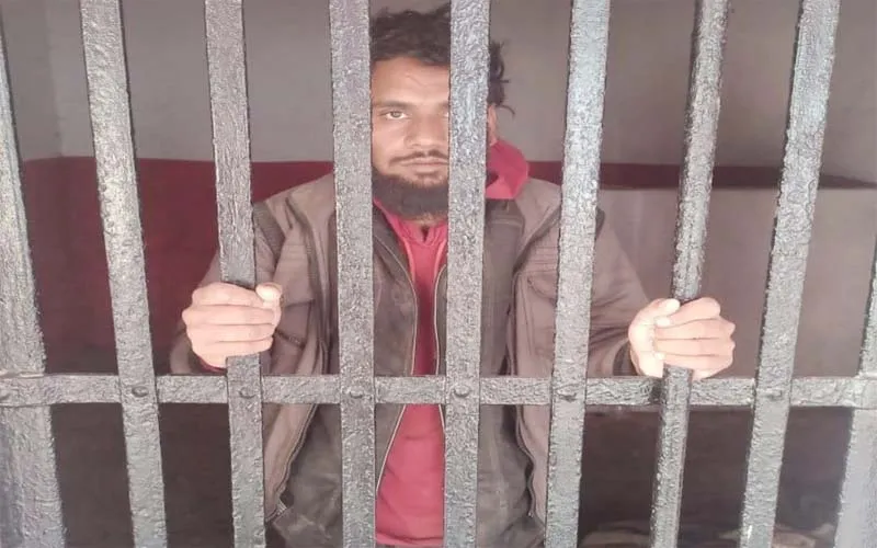 अंबेडकरनगर: दुष्कर्म के आरोपी को पुलिस ने मुस्लिम बाहुल्य इलाके से किया गिरफ्तार