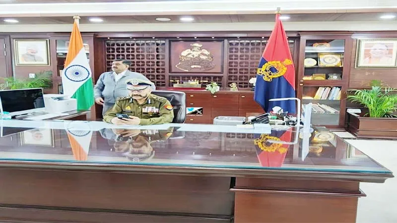 कार्यवाहक डीजीपी बनने के बाद IPS प्रशांत कुमार ने की पहली प्रेस कांफ्रेंस, कहा- अपराध मुक्त यूपी बनाना पहला लक्ष्य!