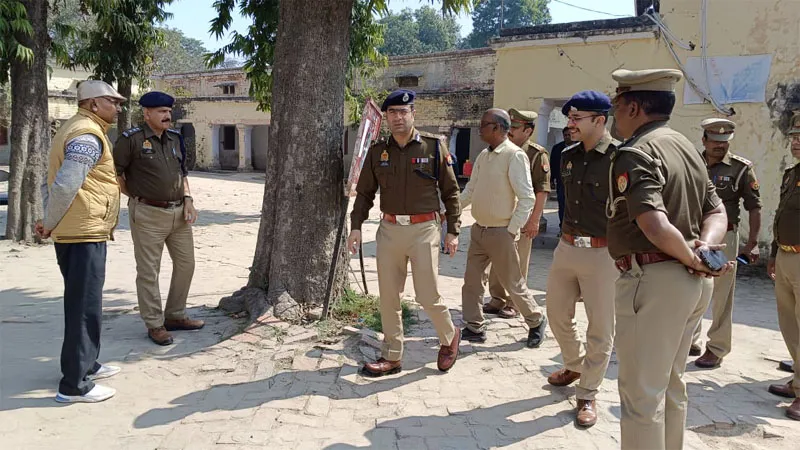 Police Recruitment Exam: आईजी ने परीक्षा केंद्र और डीएम-एसपी ने कंट्रोल रूम का किया निरीक्षण