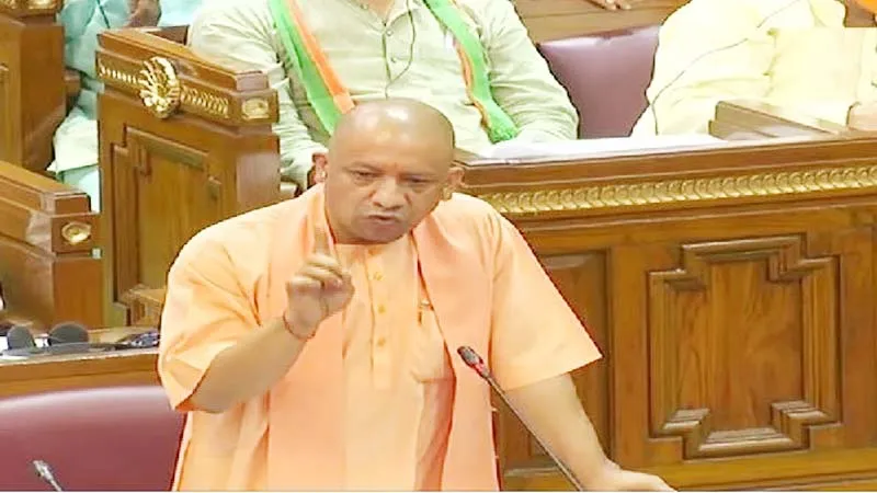 17 लाख से ज्यादा पटरी दुकानदारों को दिया 2317 करोड़ रुपए का ऋणः सीएम योगी 