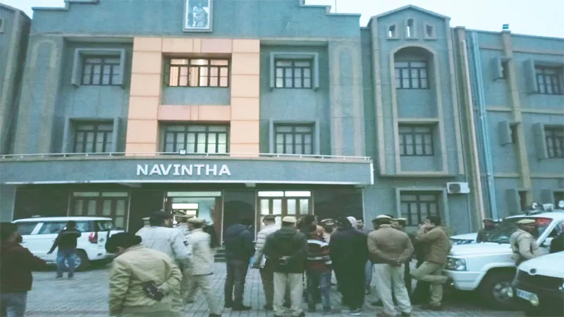 बाराबंकी: चर्च में प्रार्थना सभा के नाम पर चल रहा था धर्म परिवर्तन का खेल!, 10 गिरफ्तार, हड़कंप