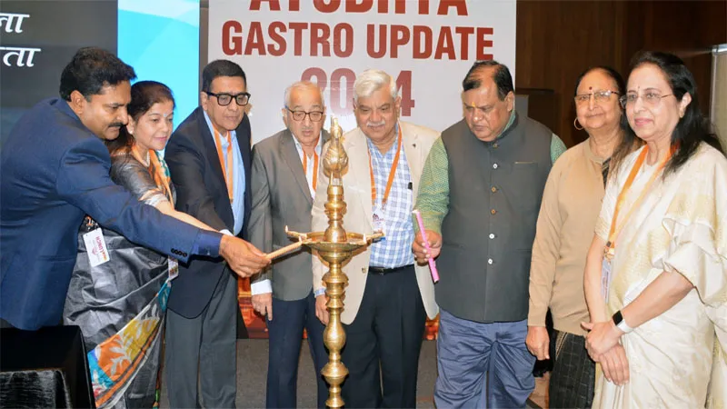 अयोध्या: नामी चिकित्सकों ने सुलझाईं पेट की बीमारियों से जुड़ी गुत्थियां, छोटी-बड़ी आंत के स्वास्थ्य पर हुई गंभीर चर्चा