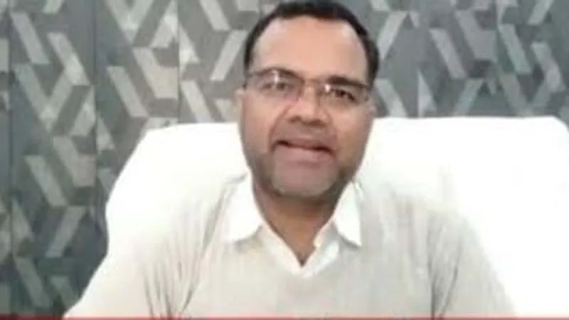 आगरा: बीडीओ की इतनी हिम्मत कि जिलाधिकारी से कर ली हाथापाई, डीएम ने पूछा था बस यह सवाल..., केस दर्ज