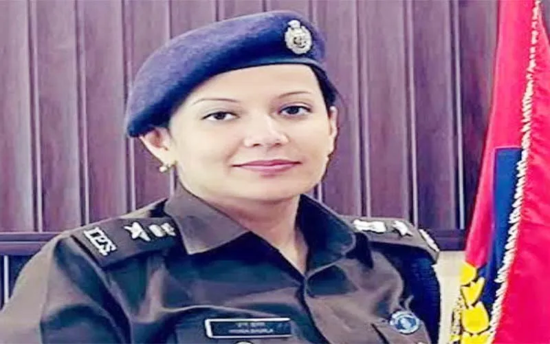 बहराइच: एसपी ने 5 निरीक्षकों व 24 दरोगाओं के कार्य क्षेत्र में किया बदलाव, जानिये किसे कहां मिली तैनाती?