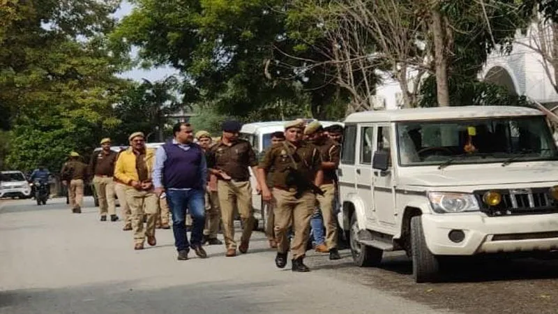 प्रयागराज: शुआट्स कॉलेज में हमीरपुर पुलिस व एसओजी ने की छापेमारी, हड़कंप