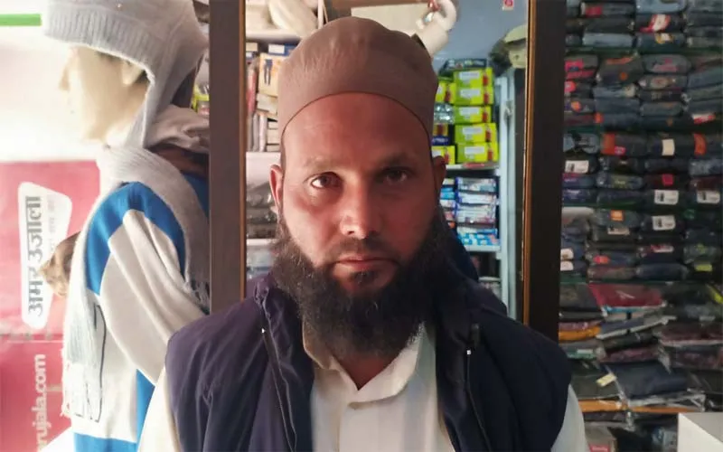 मिर्जापुर: मुसलमान बीजेपी नेता ने कर लिए रामलला के दर्शन तो बिरादरी में होने लगा विरोध, मिली धमकी, मांगी सुरक्षा