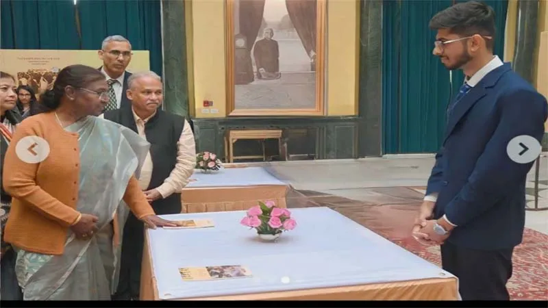 लेखन के क्षेत्र में नई प्रतिभा बनकर उभरे अयोध्या के 'लक्ष्य', राष्ट्रपति से मिले आशीर्वाद को बताया बड़ी उपलब्धि!