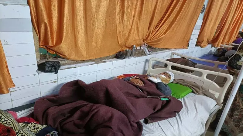 बहराइच: चोरी के लिए घर में घुसे नकाबपोश बदमाश, युवती ने विरोध किया तो कर दिया चाकू से हमला, हालत गंभीर