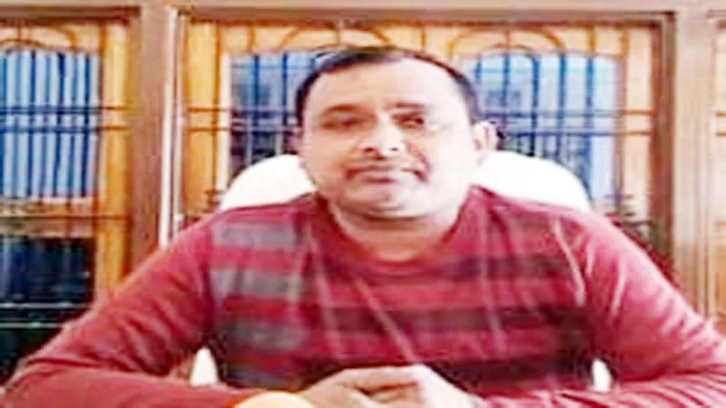 प्रयागराज: सपा विधायक ने दरोगा पर लगाया गंभीर आरोप, कहा- शांतिभंग की धारा का डर दिखाकर वसूल रहे रुपए