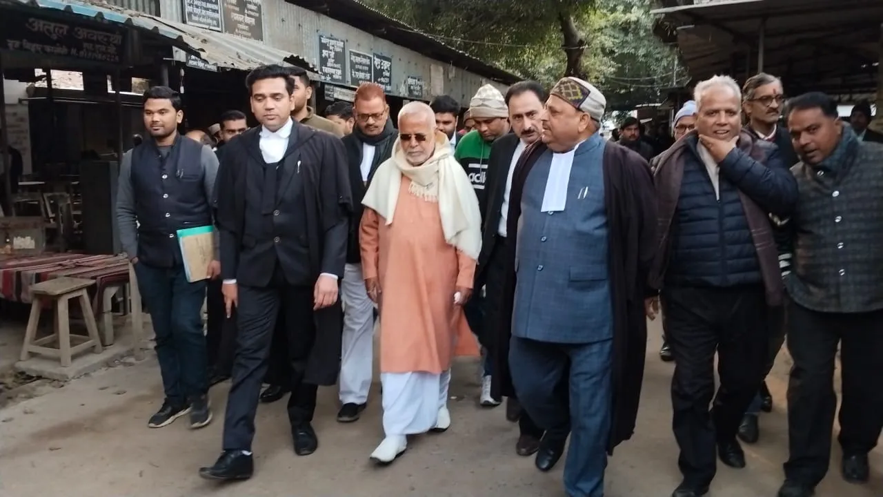 एमपी-एमएलए कोर्ट ने पूर्व केंद्रीय गृह राज्यमंत्री चिन्मयानंद को किया बरी, शिष्या से दुष्कर्म का था आरोप