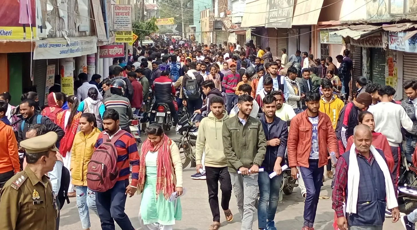 लखीमपुर-खीरी: कड़ी सुरक्षा व्यवस्था के बीच पुलिस भर्ती परीक्षा संपन्न, दूसरे दिन 4891 अभ्यर्थियों ने छोड़ा पेपर