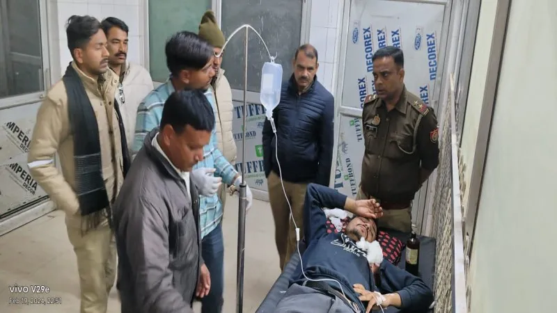 सुलतानपुर: युवक के कंधे में लगी गोली, सीएचसी से मेडिकल कालेज रेफर