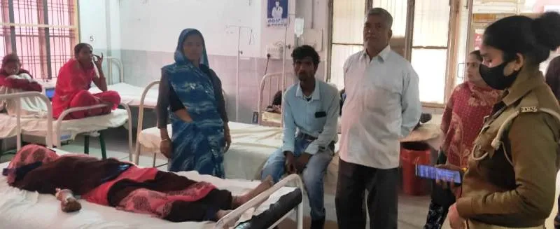 फिरोजाबाद: महिला को बंधक बनाकर पति दे रहा था यातनाएं, पुलिस ने कराया मुक्त 