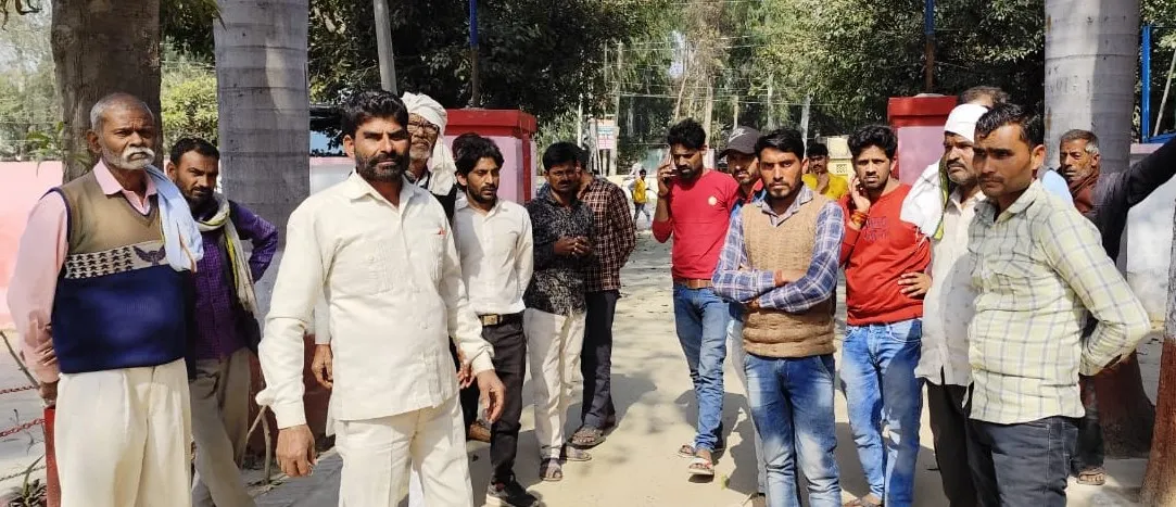 बदायूं: खेत पर टूटे पड़े एचटी लाइन के तार की चपेट में आया युवक, करंट लगने से हुई मौत