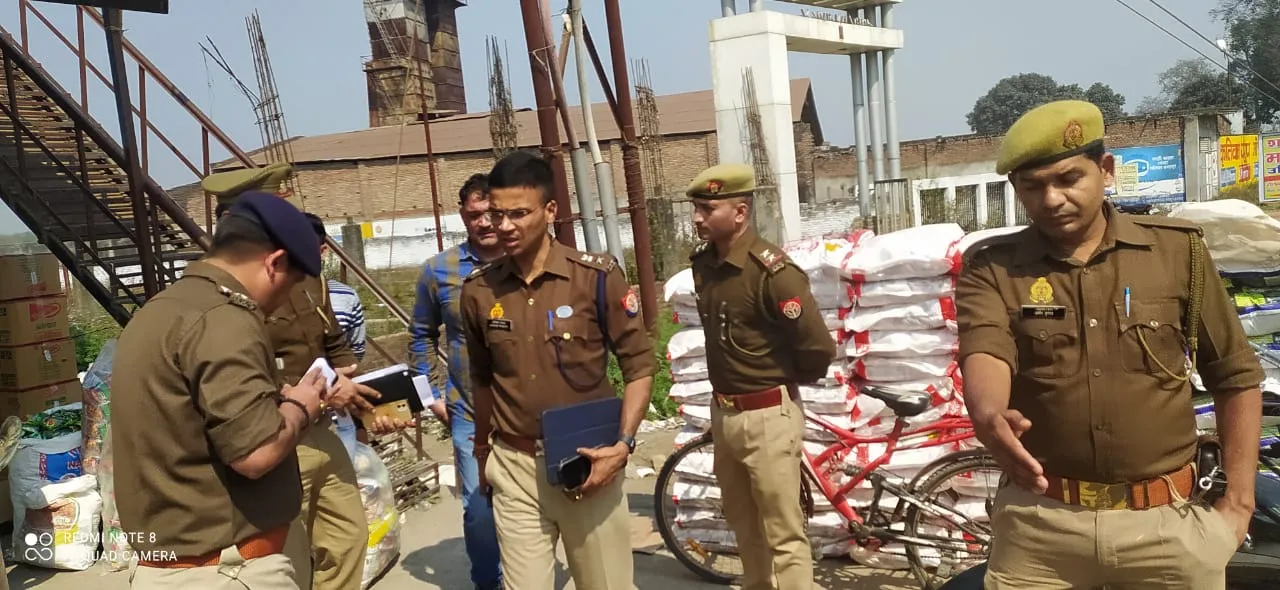 Pilibhit: 40 लाख की डकैती में नए सिरे से पड़ताल...एक्शन मोड में SP अविनाश पांडेय, पीड़ित से की मुलाकात