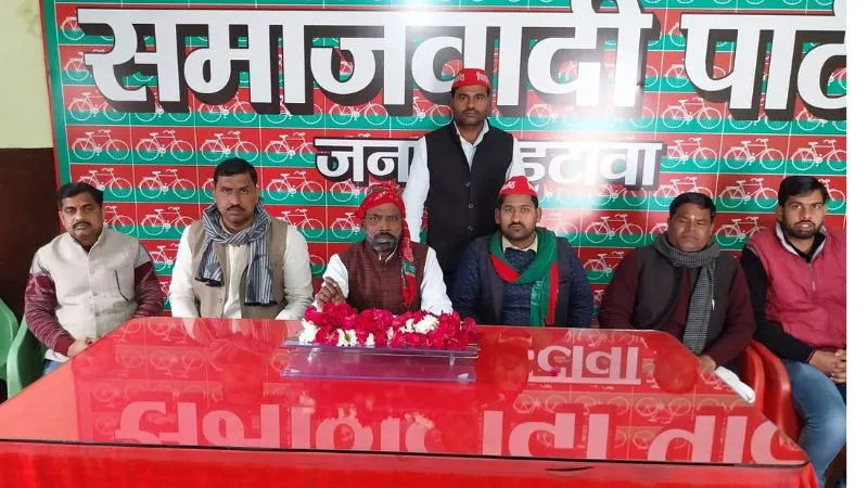 इटावा में सपा के पूर्व अध्यक्ष चौ. लौटनराम निषाद बोले- BJP का जनता का ध्यान असल मुद्दों से भटकाने का रच रही षडयंत्र