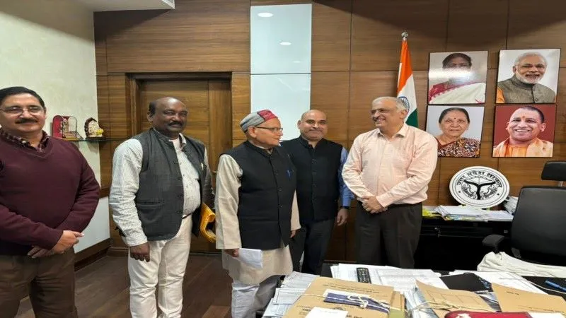 लखनऊ : महंगाई भत्ते समेत कर्मचारियों की इन समस्याओं का होगा निदान, अपर मुख्य सचिव ने जताई सहमति