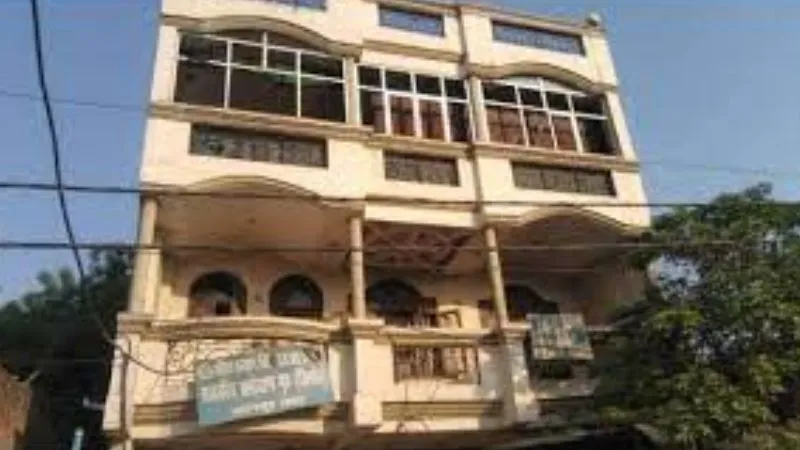 Kanpur: जिला जज ने किया राजकीय संप्रेषण गृह का औचक निरीक्षण; अंधेरा और गंदगी देखकर गुस्साए...