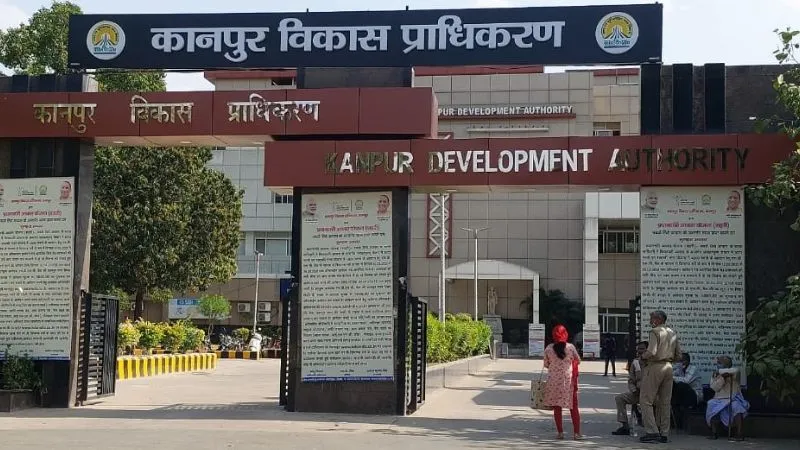 Kanpur: मां-बेटे पर दर्ज हुआ मुकदमा; केडीए कार्यालय में ही आत्महत्या करने की दी थी धमकी...