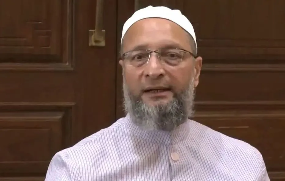 असदुद्दीन ओवैसी का दावा, आडवाणी को भारत रत्न सम्मान देना एक ‘गलत निर्णय’