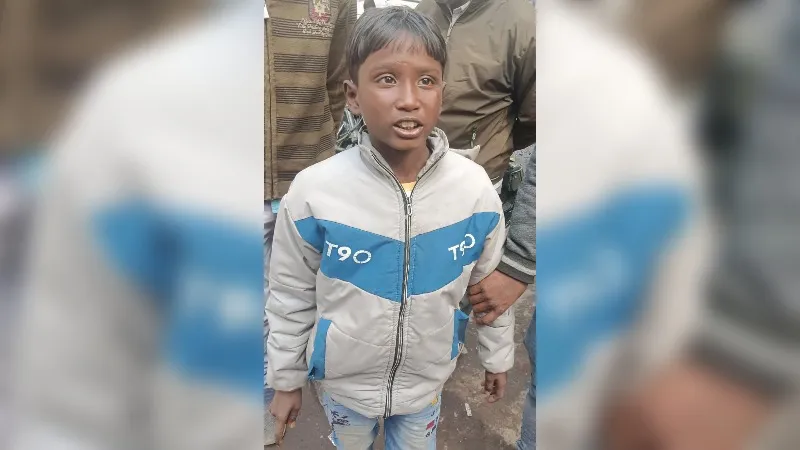 Kanpur Crime: चलती ट्रेन से उतरते समय पिता की गई जान…चीखता चिल्लाता रहा बेटा, थम गई सांसे