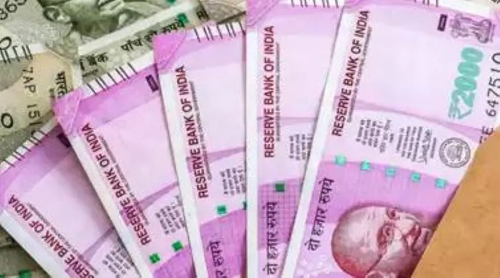 पीलीभीत: चार करोड़ ज्यादा का प्रस्ताव भेजकर गोलमाल की थी तैयारी, पीडब्ल्यूडी के ईई और सहायक अभियंता पर गिरी गाज