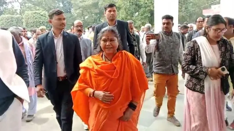 Fatehpur: केंद्रीय मंत्री साध्वी निरंजन ज्योति ने किया संपर्क मार्गों का शिलान्यास; बोली- इंडिया गठबंधन से जुड़े लोग बीजेपी में होंगे शामिल...