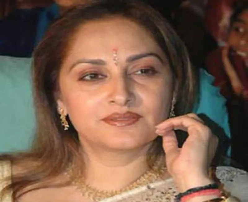 रामपुर : पूर्व सांसद जयाप्रदा के खिलाफ फिर जारी हुए गैर जमानती वारंट, एमपी-एमएलए में चल रहीं तारीखें