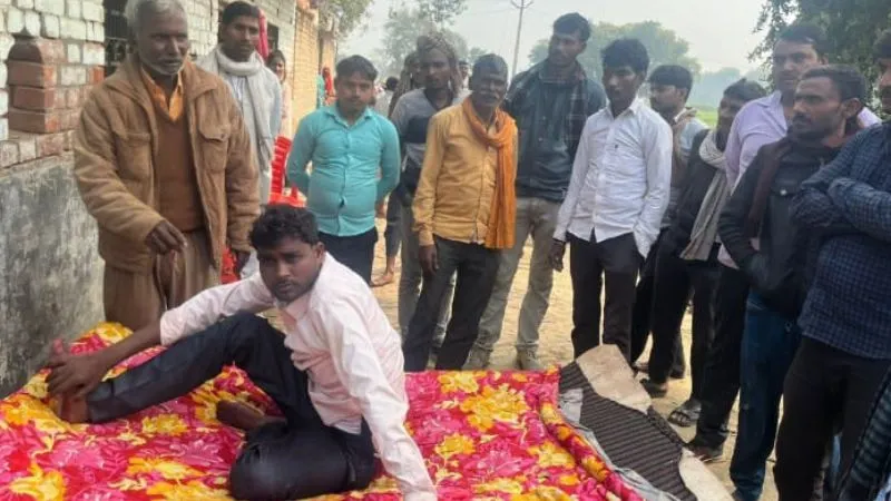 Fatehpur: अपनी ही बारात में टल्ली होकर पहुंचा दूल्हा... जनवासे में सोता आया नजर, दुल्हन बोली- नहीं करूंगी शादी