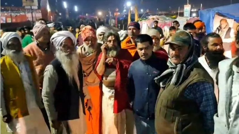 Farrukhabad: माघ मेला में विशेष समुदाय के लोगों ने युवक-युवतियों को पीटा…पुलिस ने दो को हिरासत में लिया
