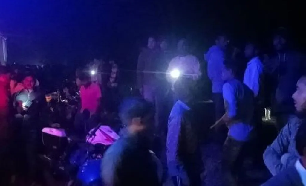 झारखंड में दर्दनाक हादसा... जामताड़ा में ट्रेन की चपेट में आए कई लोग, दो की मौत
