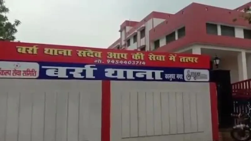 Kanpur: अश्लील वीडियो वायरल करने की धमकी का मामला; भाई को पीटकर ऐंठे रुपये... एक आरोपी का शांति भंग में चालान...   