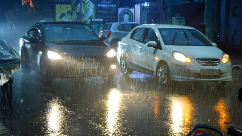  Kanpur Weather Today: 11 दिन बाद एक बार फिर मौसम में हुआ बदलाव... तेज बारिश से बढ़ी ठंड