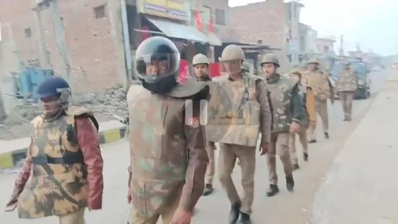 Fatehpur: ज्ञानवापी और जुमे की नमाज को लेकर रहा अलर्ट; मस्जिदों के बाहर पुलिस बल तैनात...