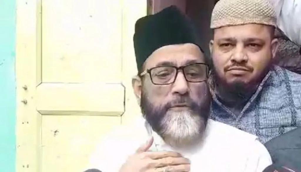 Bareilly News: हमारे घर बुलडोजर चलाओगे तो हम अपनी हिफाजत खुद करेंगे- मौलाना तौकीर रजा