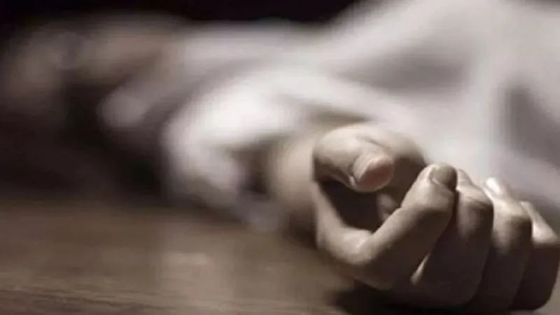 Kanpur: 'साहब पैसे नहीं हैं, बच्चे को ठीक कर दो'; गरीब पिता करता रहा मिन्नतें, नहीं पसीजा अस्पताल कर्मियों का दिल... 