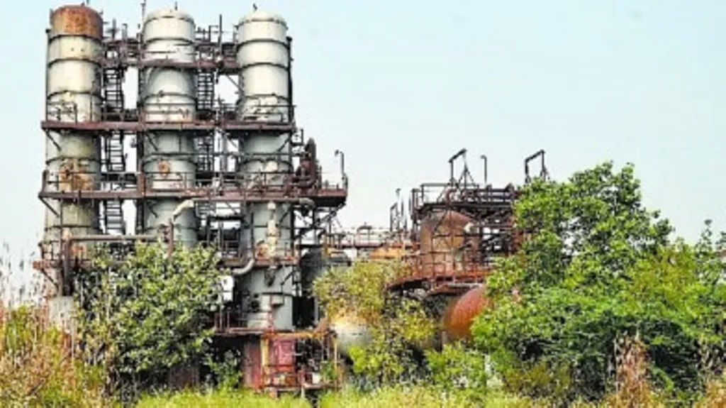 Bareilly News: रबड़ फैक्ट्री के 1432 कर्मचारियों के लिए राहत की खबर, बकाया के भुगतान की तैयारी हुई शुरू