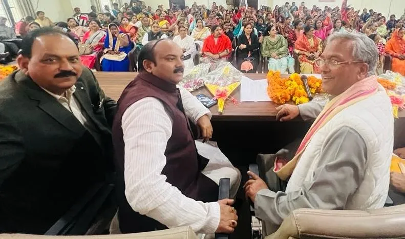 शाहजहांपुर: उत्तराखंड के पूर्व मुख्यमंत्री त्रिवेंद्र सिंह रावत ने कहा- युवाओं से माफी मांगें राहुल गांधी