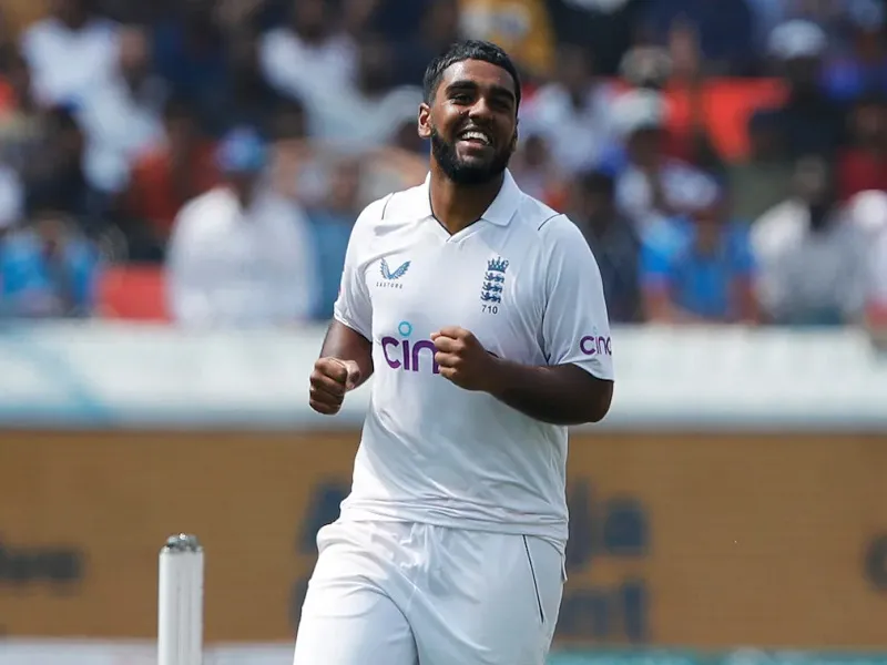 IND vs ENG : रेहान अहमद को राजकोट एयरपोर्ट पर रोका गया, वीजा को लेकर सामने आई वजह