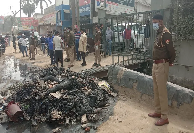 मुरादाबाद : सफाई के दौरान नाले में मिला युवक का शव, पहचान में जुटी पुलिस