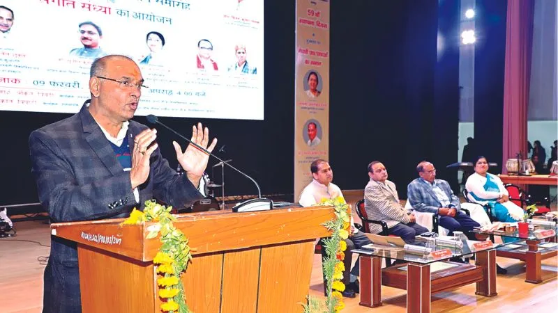 कानपुर: CSJMU के 59वें स्थापना दिवस पर रुद्राभिषेक व रंगारंग सांस्कृतिक कार्यक्रम हुए; युवाओं को मिली राष्ट्र सेवा की सीख...