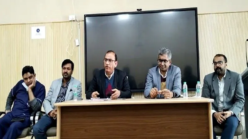 KGMU : स्वस्थ भारत का सपना साकार कर रहे डॉक्टर, ICU में भर्ती मरीजों के इलाज में प्रिसिजन मेडिसिन का इस्तेमाल कर बचायेंगे जान