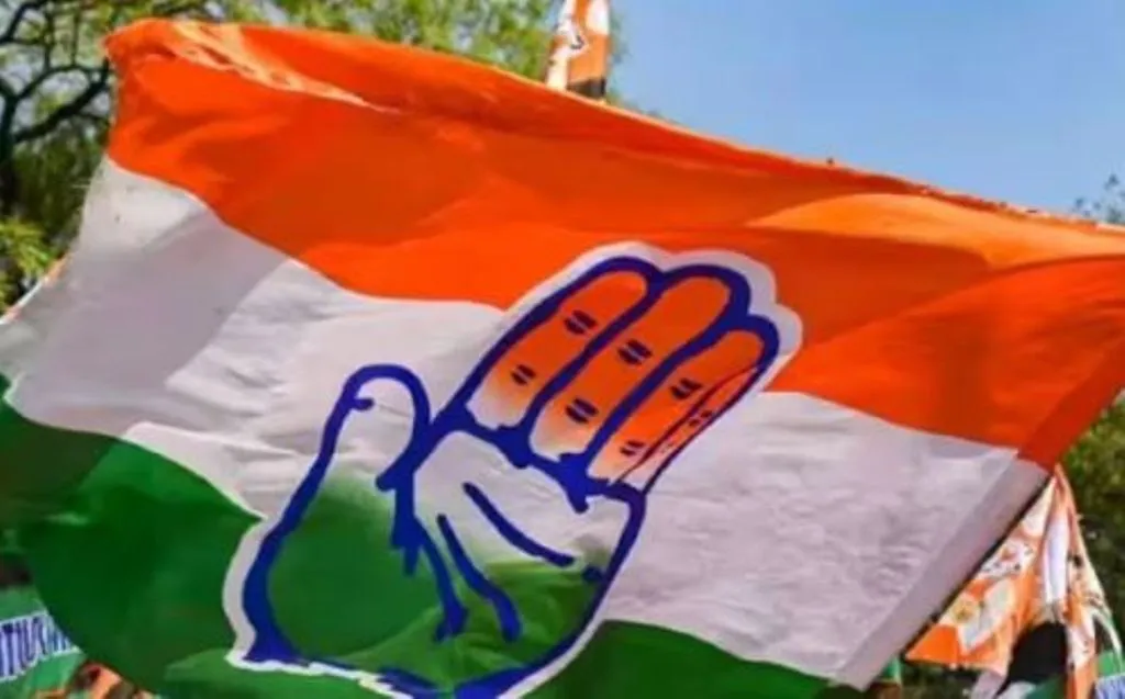 कर्नाटक में सत्तारूढ़ कांग्रेस को झटका, विधान परिषद में गिरा मंदिर विधेयक 